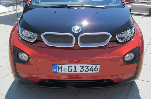 2014-BMW-i3-Reveal-exterior-front-macro