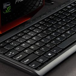 Acer Predator AG3 605 UR20 keyboard angle
