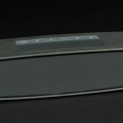 Bose SoundLink Mini front top angle