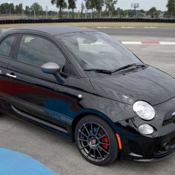 2013 Fiat Abarth Cabrio front angle closeup