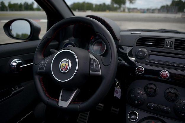 2013 Fiat Abarth Cabrio steering wheel