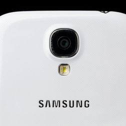 galaxy s5 arrive early come flexible screen 64 bit processor s4 google edition back top macro