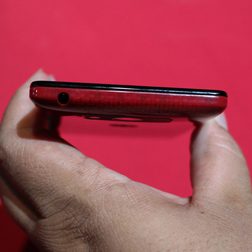 Hands On Motorola Droid Ultra top