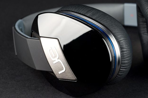 Logitech UR6000 review can angle