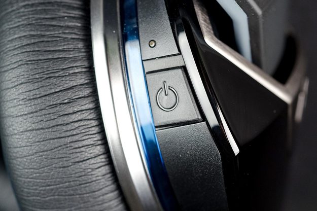Logitech UR6000 review power button