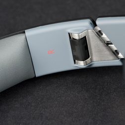 Logitech UR6000 review right hinge