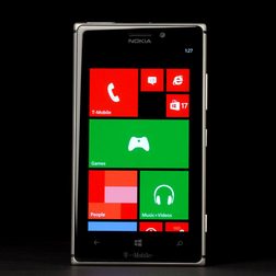 Nokia Lumia 925 front home