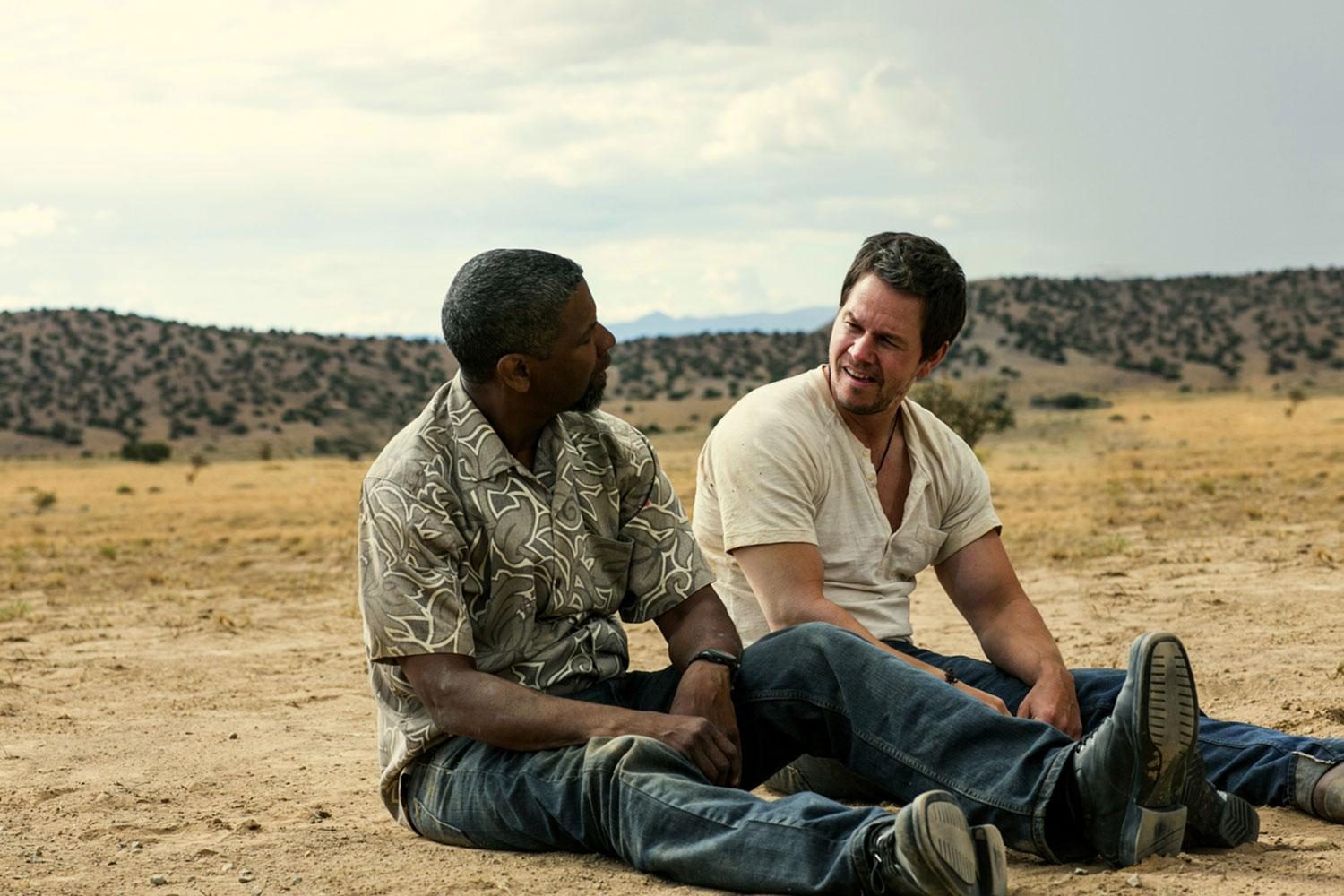 Denzel Washington and Mark Wahlberg in 2 Guns.