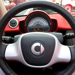 2013 Smart ED steering wheel
