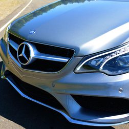 2014 Mercedes_Benz E_Class E_550 exterior front angle macro