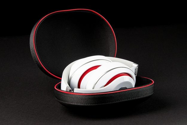 Beats by Dre Studio 2013 case angle