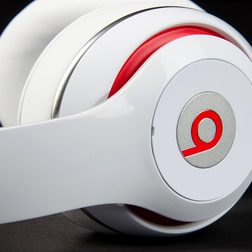 Beats by Dre Studio 2013 outer can