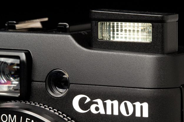 Canon G16 Camera flash popup