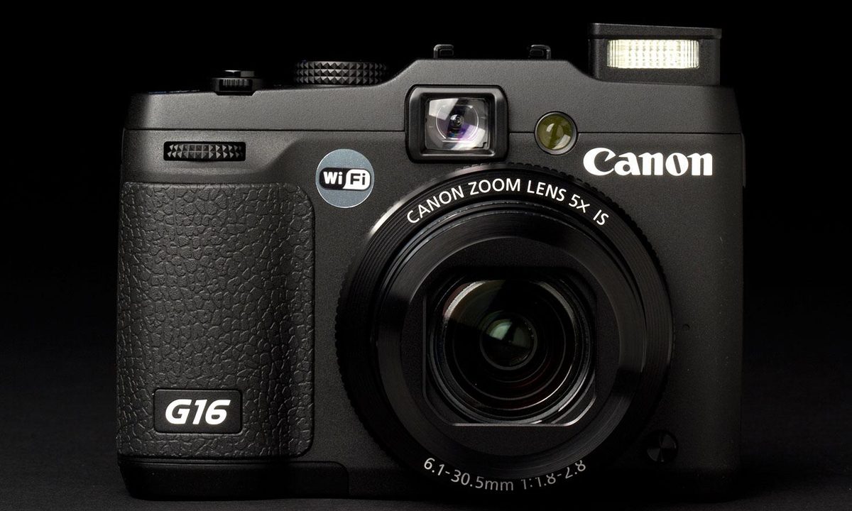 Canon G16 Camera front open