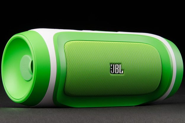 JBL-Charge-front-angle