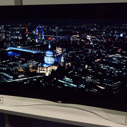 LG 55EA9800 curved OLED left side angle