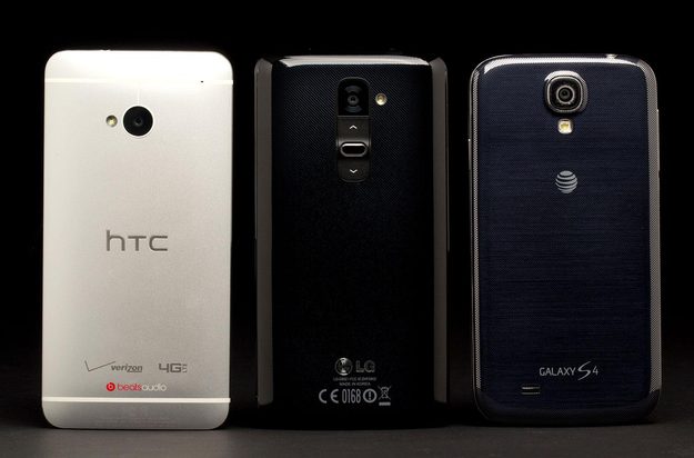 LG G2 Phone comparison back 2