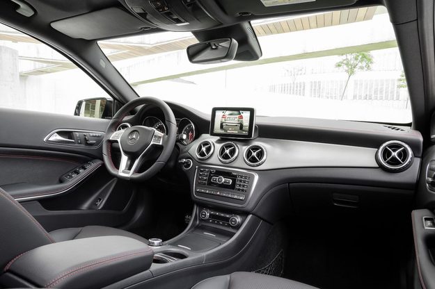 Mercedes GLA interior