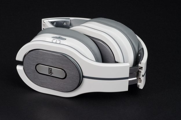 PSB-M4U-2-headphone-folded