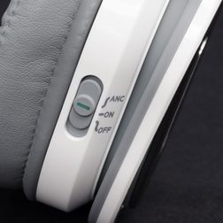 psb m4u 2 review headphone noise canceling switch