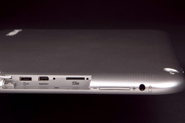 Toshiba ExciteWrite side ports