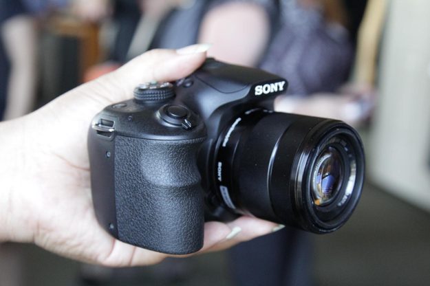 sony-a3000-grip