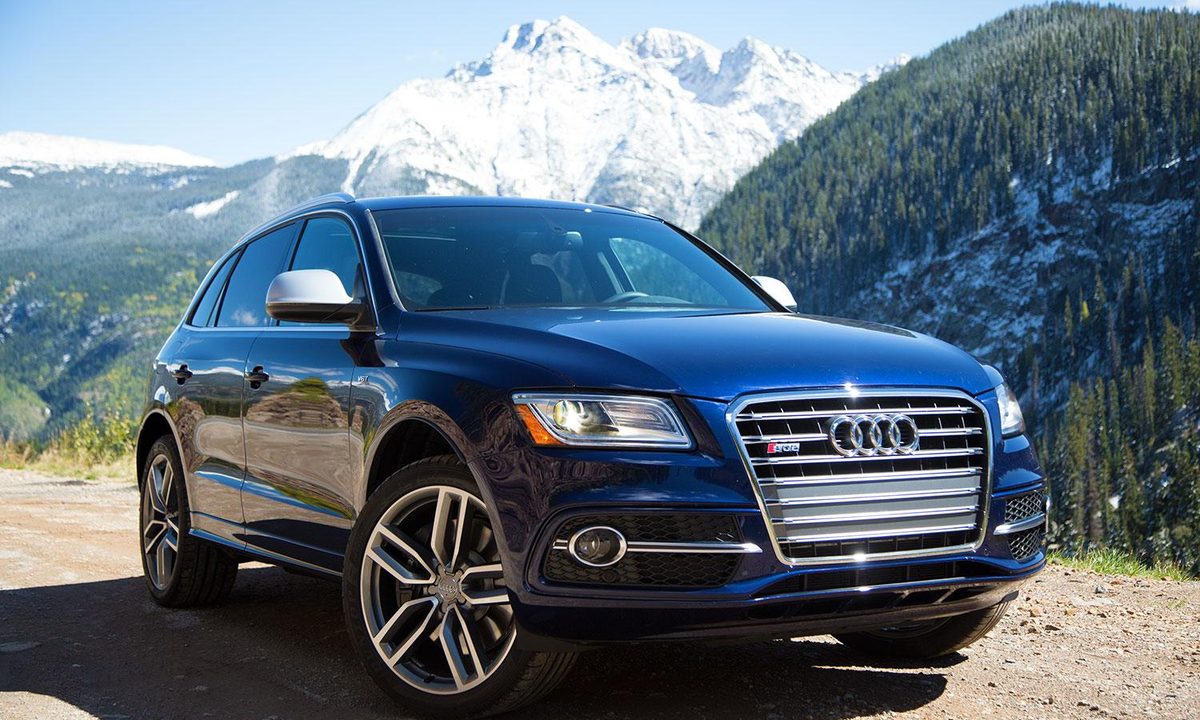 2014 Audi SQ5 front right angle