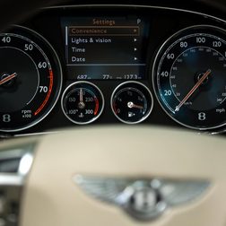 2014 Bentley Continental GTC instrument panel