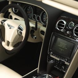 2014 Bentley Continental GTC interior front navigation