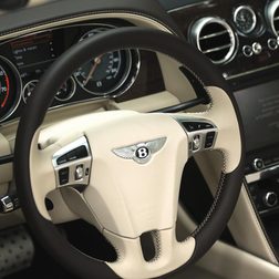 2014 Bentley Continental GTC steering wheel