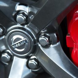 2014 Nissan 370Z NISMO wheel macro