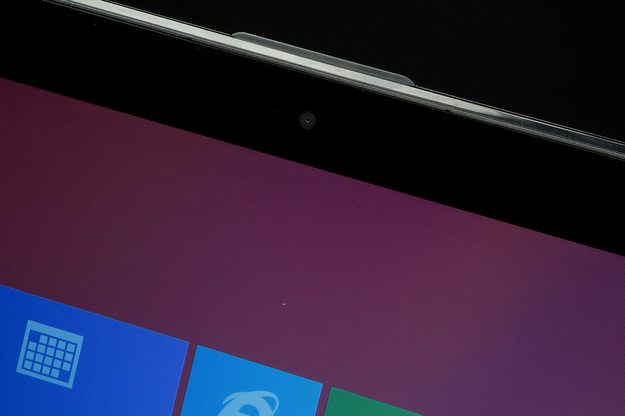 Asus VivoBook V551LB bezel macro