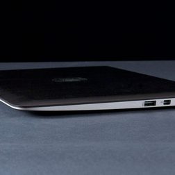 HP-Spectre-13-right-side-2