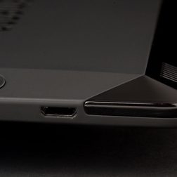 Kindle Fire HDX side port
