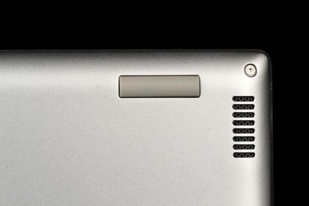 LeNovo Yoga2 corner
