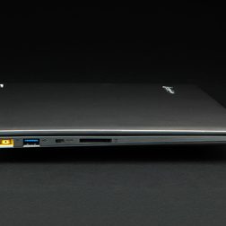 LeNovo Yoga2 left side