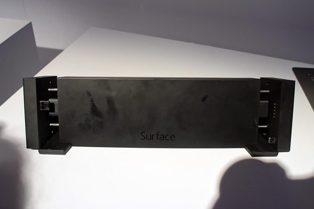 Microsoft Surface 2 hands on dock front
