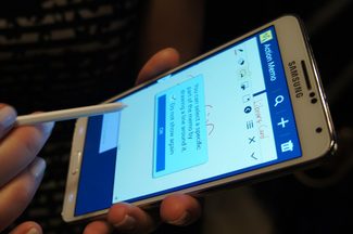 Samsung Galaxy Note 3 Hands On Action Memo