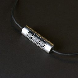 Sennheiser Momentum Headphones in line control
