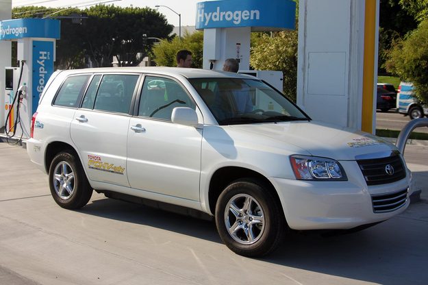 Toyota HCFV-adv