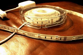 hands on Philips Friends of Hue LightStrips off