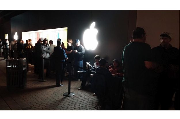 iPhone 5S Queue