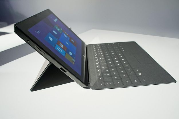 microsoft surface pro 2 review left side