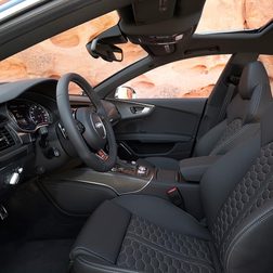 Audi RS 7 interior front