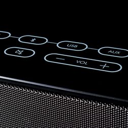 AudioExperts 4TV top buttons left angle