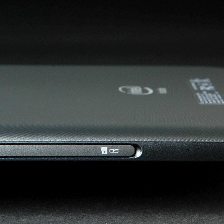 Dell Venue Pro 8 SD card slot