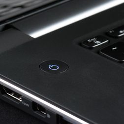 Dell XPS 15 review keyboard