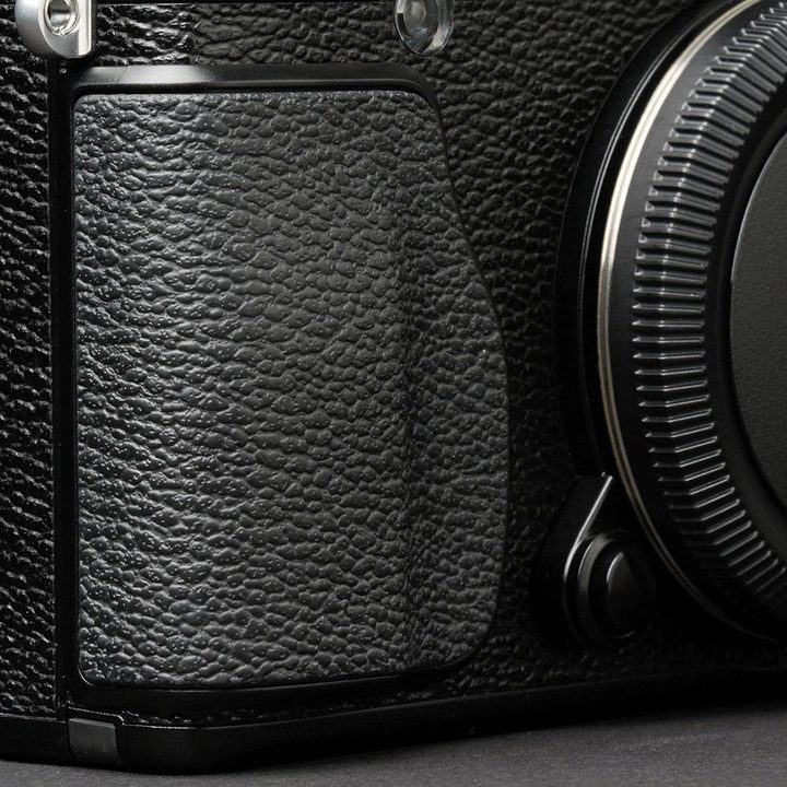 Fujifilm X E2 front panel