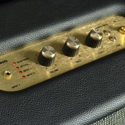 Marshall Standmore BT Speaker dials