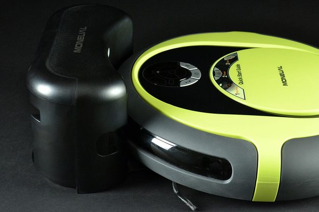 Moneual-RYDIS-MR6550-Vacuum-in-dock